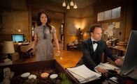 Elementary – Ein Mord an zwei Männern, die sich zum Verwechseln ähnlich sahen, führt Holmes (Jonny Lee Miller, r.) und Watson (Lucy Liu, l.) in die Welt der Gesichtserkennungs-Technik ...