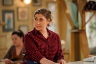 Call Me Kat – Kat (Mayim Bialik)