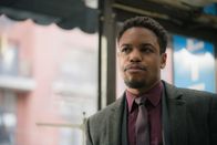 Elementary – Holmes und Watson müssen den Mord an einem Mann aufklären, der in einem Comicheldenkostüm für Gerechtigkeit auf den Straßen sorgte. Auch Detective Bell (John Michael Hill) ist in den Fall involviert, hat jedoch erhebliche Probleme damit, dass Opfer zu identifizieren ...