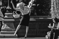 Frances Ha – Als Frances (Greta Gerwig, l.) und Sophie (Mickey Sumner, r.)