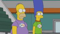 Die Simpsons – Homer (l.); Marge (r.)