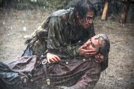 Die Musketiere – D'Artagnan (Luke Pasqualino, l.); Alexandre D'Artagnan (Oliver Cotton, r.)