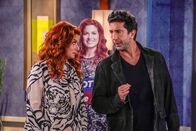 Will & Grace – Debra Messing (Grace Adler), David Schwimmer (Noah Broader).
