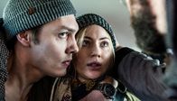 Tatort – Dealer Andy (Rafael Stachowiak) bedroht Rita Holbeck (Elisa Schlott).