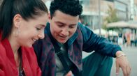 A Better Place – Die Geschwister Yara (l, Aysima Ergün) und Nader (Youness Aabbaz) sind nach seiner Entlassung wieder vereint.