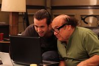 It's Always Sunny in Philadelphia – v.li.: Mac (Rob McElhenney), Frank Reynolds (Danny DeVito)