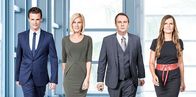 ATV Aktuell – In "ATV Aktuell" berichten (v.l.n.r.) Benedikt Gmeiner, Sylvia Saringer, Meinrad Knapp und Jenny Laimer über die wichtigsten Ereignisse des Tages aus Politik, Wirtschaft sowie Kultur ...