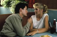 Blue Velvet – Sandy (Laura Dern) und Jeffrey (Kyle MacLachlan) gestehen sich ihre Liebe. . Blue Velvet