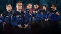 Der Einsatz – Axelle (Luàna Bajrami, l.), Charlie (Anna Pieri Zuercher, 2.v.l.), Lewis (Kacey Mottet-Klein, 3.v.l.), Nico (Thibaut Evrard, 3.v.r.), Karim (Younès Boucif, r.)