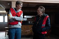The Outlaws – Gregory Dillard (Stephen Merchant, l.); Frank Sheldon (Christopher Walken, r.)