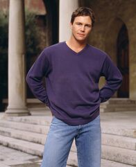Charmed - Zauberhafte Hexen – (4. Staffel) - Leo (Brian Krause) muss ständig aufpassen, dass er als Ehemann von Piper nicht die Pflichten als Wächter des Lichts vernachlässigt, denn das könnte fatale Folgen haben ...