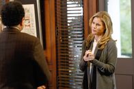 Monk – Tony Shalhoub (Adrian Monk), Julie Bowen (Marilyn Brody / Patrice Gesner).