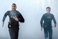 FBI: Special Crime Unit – Special Agent Omar Adom 'OA' Zid (Zeeko Zaki, l.); Special Agent Stuart Scola (John Boyd, r.)
