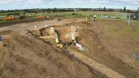 Schätze des Römischen Reichs – Amphitheater nach dem Vorbild des Kolosseum wurden in den entferntesten Regionen des Römischen Reiches errichtet. Noch heute stößt man auf ihre Überreste, wie zum Beispiel im heutigen Richborough in England.