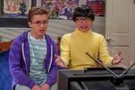 The Goldbergs – (v.li.) Sean Giambrone (Adam Goldberg), Kenny Ridwan (Dave Kim).
