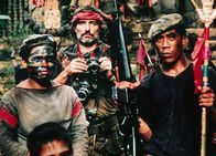 Apocalypse Now - Final Cut – Den Schrecken dokumentieren: Dennis Hopper als Fotograf (2.v.l.)