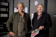 Tatort – Der aktuelle Fall sorgt für Schlagzeilen: Klaus J. Behrendt als Kriminalhauptkommissar Max Ballauf, Dietmar Bär als Kriminalhauptkommissar Freddy Schenk