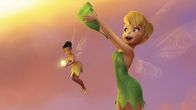 TinkerBell – TinkerBell (re.) würde gerne mit Tieren sprechen können oder Menschenkinder mit Feenstaub erfreuen.