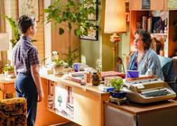 Young Sheldon – Sheldon Cooper (Iain Armitage l.); Professor Ericson (Melanie Lynskey, r.)