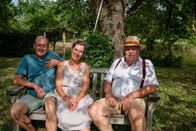 Gartln mit Starkl – Josef Starkl (r.) zu Besuch bei Annette und Ingolf Hofmann