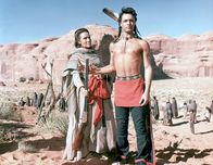 Cheyenne – Die Spanierin (Dolores Del Rio) und Red Shirt (Sal Mineo)
