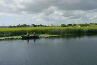 Irischer Kompass – Angler am River „Suck“, einem Nebenfluss des Shannon im HerzenIrlands