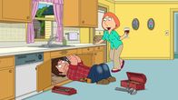 Family Guy – Jamie (l.); Lois Griffin (r.)