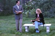 Monk – Monk (Tony Shalhoub) und Sharona (Bitty Schram) müssen bei ihrem neuesten Fall als Ehepaar auftreten - eine Farce, die nur mühsam von beiden aufrechterhalten werden kann.