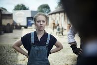 Der junge Inspektor Morse – Maggie Skynner (Katharine Bubbear) wird von Inspektor Morse zu dem Verdächtigen befragt.