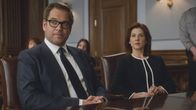 Bull – Dr. Jason Bull (Michael Weatherly, l.); Rebecca Hall (Stephanie Kurtzuba, r.)