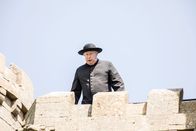 Father Brown – Father Brown (Mark Williams) kommt bei den Ermittlungen trotz Höhenangst nicht umhin, den Turm, von denen die Mordopfer gefallen sind, selbst zu betreten.