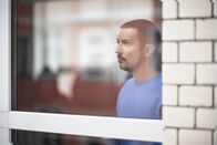 Uncovered – Titel: ProSieben THEMA. Genmedizin. Darf der Mensch Gott spielen?; Person: Thilo Mischke; Copyright: ProSieben/Christoph Köstlin; Fotograf: Christoph Köstlin; Bildredakteur: Clarissa Schreiner; Dateiname: 2701082.tif; Rechtehinweis: Dieses Bild darf bis eine Woche nach Ausstrahlung honorarfrei fuer redaktionelle Zwecke und nur im Rahmen der Programmankuendigung verwendet werden. Spaetere Veroeffentlichungen sind nur nach Ruecksprache und ausdruecklicher Genehmigung der Seven.One Entertainment Group GmbH moeglich. Nicht fuer EPG! Verwendung nur mit vollstaendigem Copyrightvermerk. Das Foto darf nicht veraendert, bearbeitet und nur im Ganzen verwendet werden. Es darf nicht archiviert werden. Es darf nicht an Dritte weitergeleitet werden. Aneinanderreihung/Zusammenlegung/Kopplung von Bildern zum Zweck der Erstellung von Slide-Shows o.ä. nicht gestattet; Verbindung/Einfügen/Anfügen von Werbung nicht gestattet. Bei Fragen: foto@seven.one Voraussetzung fuer die Verwendung dieser Programmdaten ist die Zustimmung zu den Allgemeinen Geschaeftsbedingungen der Presselounges der Sender der Seven.One Entertainment Group GmbH.