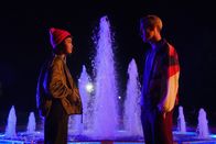 neoriginal: Tell me everything – Jonny (Eden H. Davies) und die mysteriöse Mei (Callina Liang) treffen wieder aufeinander.