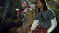 Ananas Express – Saul Silver (James Franco, r.) ist Drogendealer und verkauft Dale Denton (Seth Rogen, l.) regelmäßig Marihuana. Dieses Mal ist es die besondere Sorte "Ananas Express".
