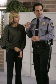 Monk – Bank" -- Pictured: (l-r) Traylor Howard as Natalie Teeger, Tony Shalhoub as Adrian Monk -- USA Network Photo: Peter "Hopper" Stone