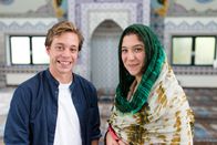 Checker Tobi – Checker Tobi mit Merve Usta in einer Moschee in Wülfrath.