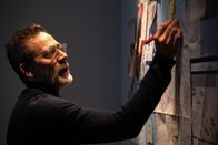 Postcard Killings – Jacob (Jeffrey Dean Morgan) versucht fieberhaft, die Indizien zu einem Bild zusammenzufügen.