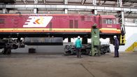 Eisenbahn-Romantik – Im Nairobi Central Workshop. Das Betriebswerk ist zuständig für die Wartung und Reparatur der Schmalspurfahrzeuge: über 30 Lokomotiven und 70 Personenwagen.
