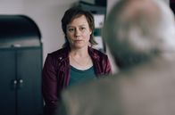 Tatort – Dass Rechtsanwalt Benzinger (August Zirner) einen Gerichtsbeschluss verlangt, um den Ermittlern Einsicht in die Akten der Kanzlei zu geben, kann Franziska Tobler (Eva Löbau) nicht nachvollziehen. Immerhin geht es um den Mord an seinem Stiefsohn …