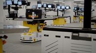 Mega-Projekt: Flughafen New York – Robotic mobile inspection tables at LaGuardia Airport's Terminal B. (Credit: Windfall Films)