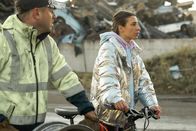 Lea - The Fighter – Lea (Madeleine Martin) und Adrian (Joel Spira) sprechen über ihre Beziehung, über ihren Sohn Rocco und den bevorstehenden Titelkampf.