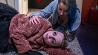 Aktenzeichen XY ... ungelöst – Eine junge Frau offenbart sich ihrer Freundin: Auf dem Heimweg in der Halloween-Nacht begegnete sie zufällig einem Fremden und erlebte Schlimmes…