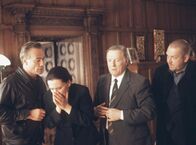 Tatort – Das Ehepaar Wagner ist entsetzt: Sie können nicht glauben, dass ihr Sohn tot ist. (V.l.n.r.: Max Ballauf (Klaus J. Behrendt), Katharina Wagner (Cornelia Schmaus), Heinrich Wagner (Manfred Zapatka), Freddy Schenk (Dietmar Bär).
