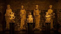 Der Kölner Dom - Gotischer Superbau am Rhein – Meisterwerke der Parler-Dynastie: Originalfiguren des Petersportals in der Domschatzkammer.