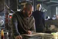 The Strain – Nachdem sie das Occido Lumen gestohlen haben, wollen Eph (Corey Stoll, l.) und Quinlan (Rupert Penry-Jones, r.) zusammenarbeiten und so ihre jeweiligen Ziele erreichen ...