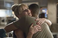 Empire – Rohnda (Kaitlin Doubleday, l.) versucht mit allen Mitteln, ihren Mann Andre an die Spitze von Empire zu bringen und dafür schreckt sie vor nichts zurück. Doch wird Jamal (Jussie Smollett, r.) wirklich auf sie hereinfallen?