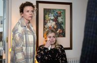 Der Irland-Krimi – Nach der Flucht: Kate Campbell (Denise McCormack, li.) und ihre Tochter Erin Moore (Shauna Higgins, re.) sind geschockt.
