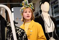 100% Coco – In Paris stellt Coco (Nola Kemper) ihr Können unter Beweis.