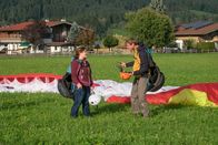 Der Bergdoktor – Um Lilli Gruber (Ronja Forcher) auf andere Gedanken zu bringen, hat David Kästner (Frédérik Brossier) ein besonderes Event organisiert.