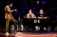 Wer weiß denn sowas? – Moderator Kai Pflaume (l.) mit Rateteam-Kapitän Elton (r.) und der Schauspielerin Isabell Polak (M.).